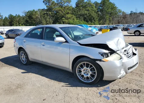 2008 Toyota Camry Ce z USA, uszkodzony, nr VIN 4T1BE46K08U769270